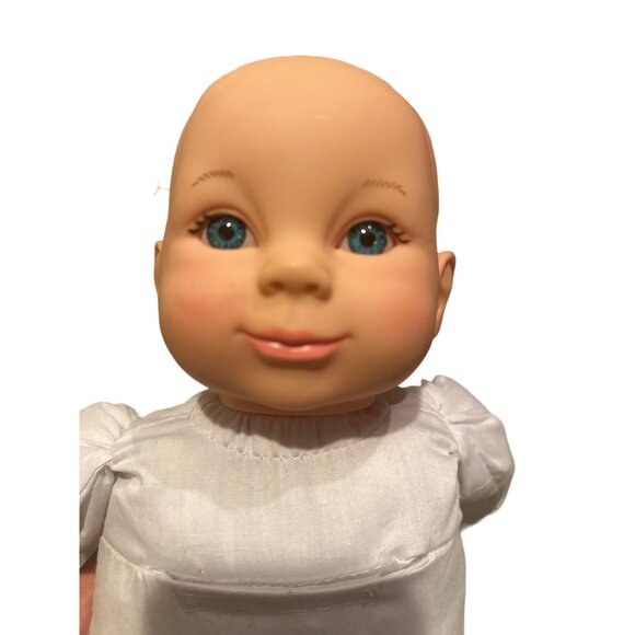 Vintage Baby Doll With Blue Eyes & Cloth Body - Picture 4 of 7